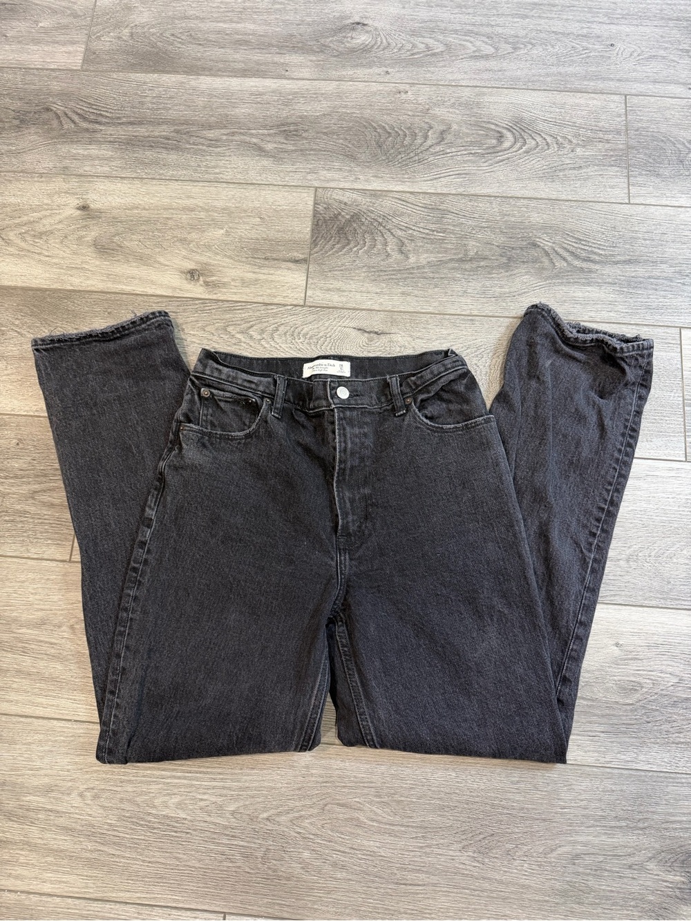 Abercrombie & Fitch 90’s Straight Jean
